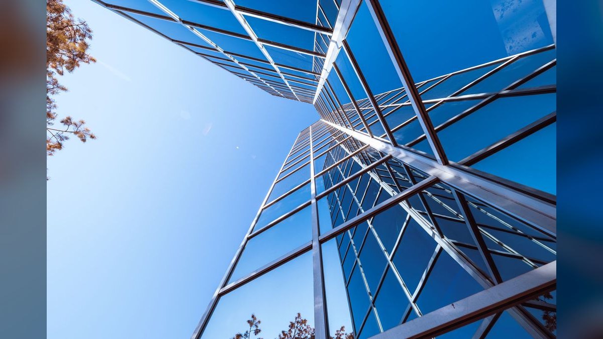 What are the key sales KPIs for the Architectural Lighting Design & Specification industry in 2027 — figure 2
