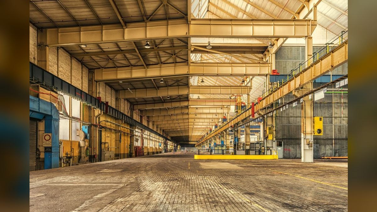 What are the key sales KPIs for the Industrial Gearbox & Drivetrain Repair Services industry in 2027?