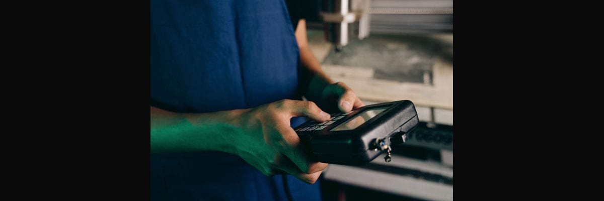 What are the key sales KPIs for the Theme Park and Attraction Operations industry in 2027?