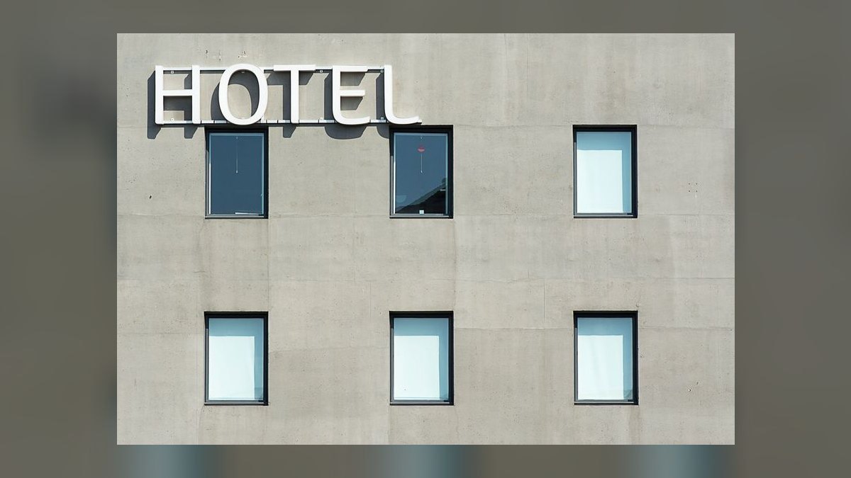 What are the key sales KPIs for the Hotel Brand Operations industry in 2027 — figure 9
