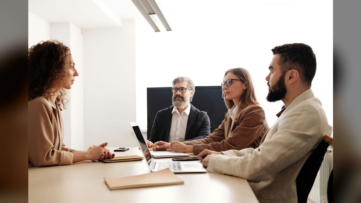 What are the key sales KPIs for the Commercial Real Estate Brokerage industry in 2027 — figure 5