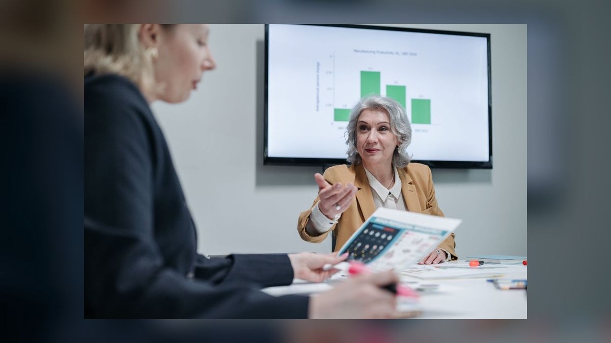 What are the key sales KPIs for the Document Management and Capture industry in 2027 — figure 4