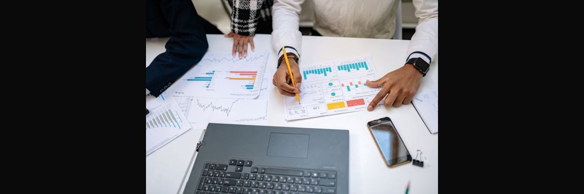 What are the key sales KPIs for the Synthetic Data Generation industry in 2027?