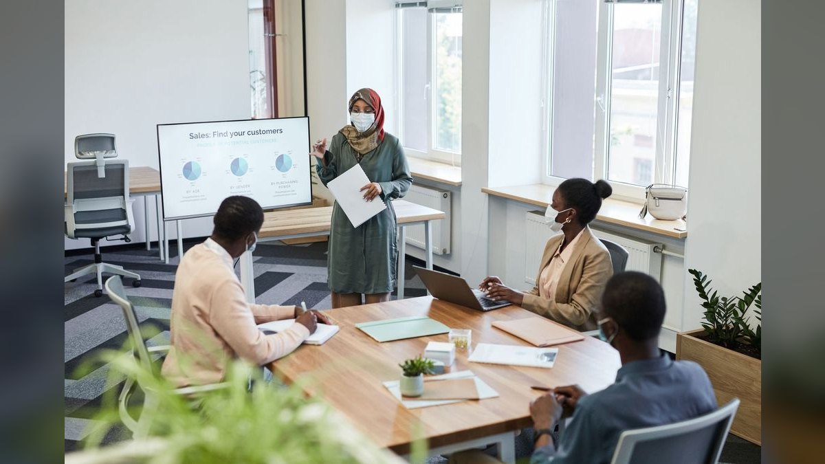 What are the key sales KPIs for the AI Sales Coaching / Conversation Intelligence industry in 2027?