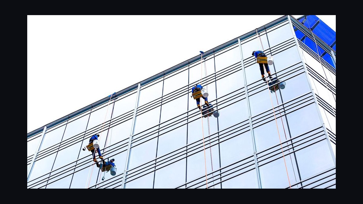 Top 10 KPIs for Window Cleaning Companies in 2027 — figure 1