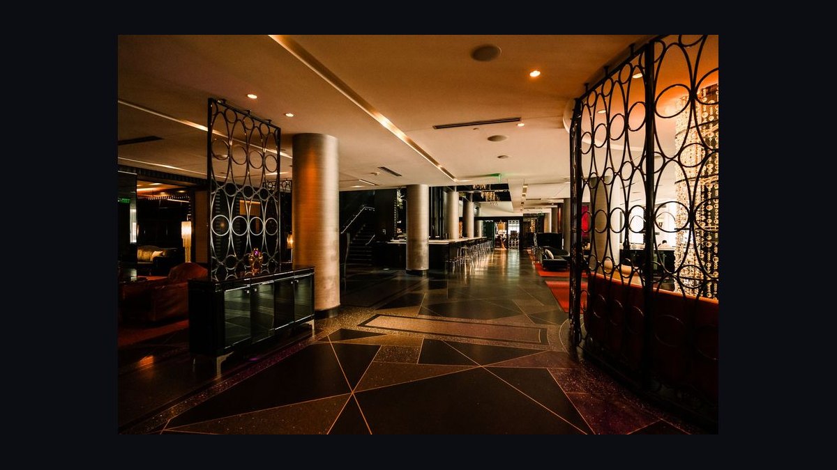 Revenue Per Available Room (RevPAR) Recovery in Urban Luxury Hotels in 2027 — figure 1