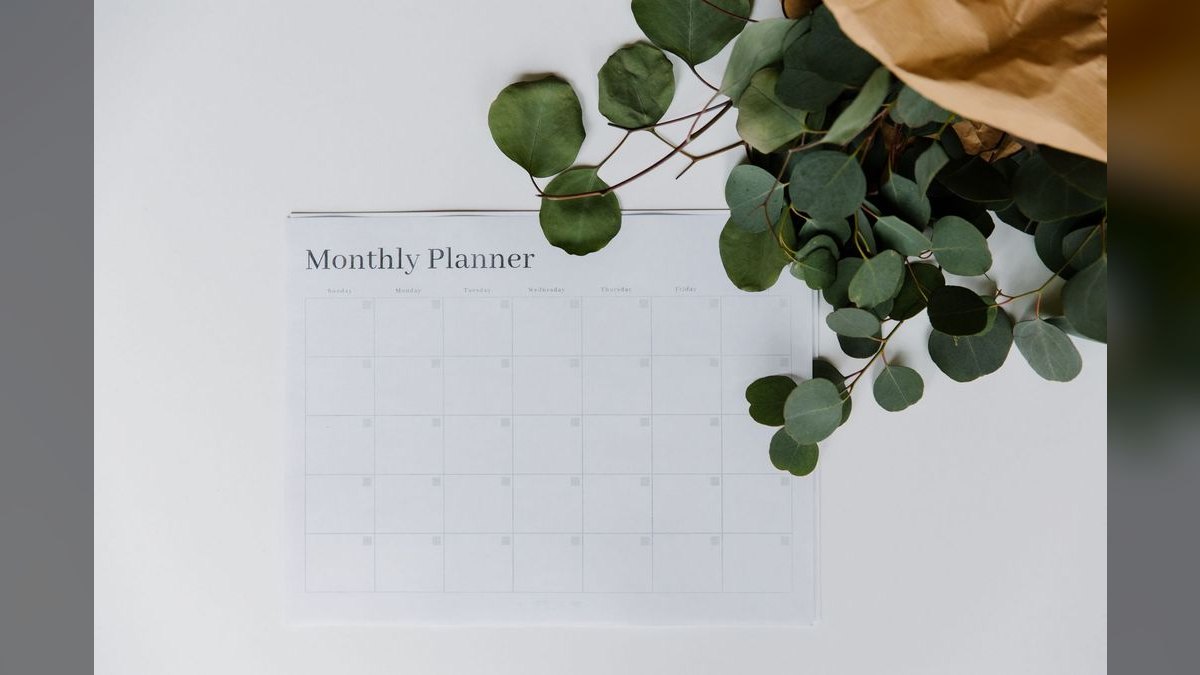 Top 10 SaaS Monthly Recurring Revenue Metrics to Track in 2027 — figure 1