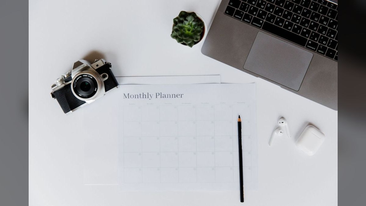 Top 10 SaaS Monthly Recurring Revenue Metrics to Track in 2027 — figure 3