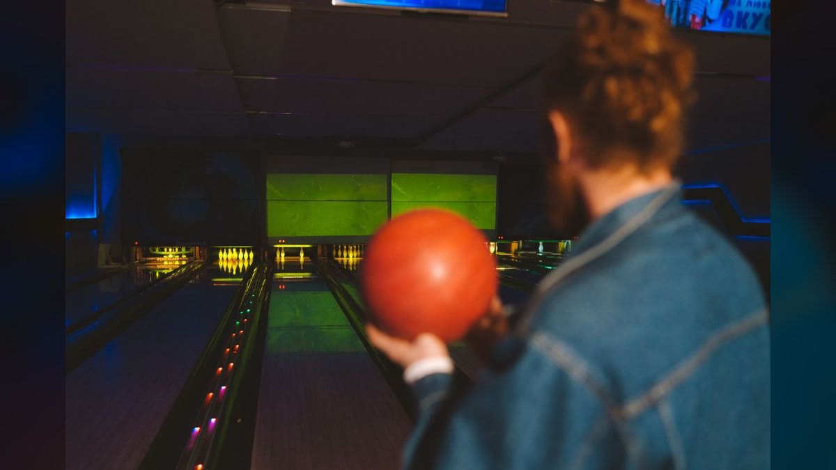 Top 10 Bowling Alley Revenue KPIs in 2027 — figure 4