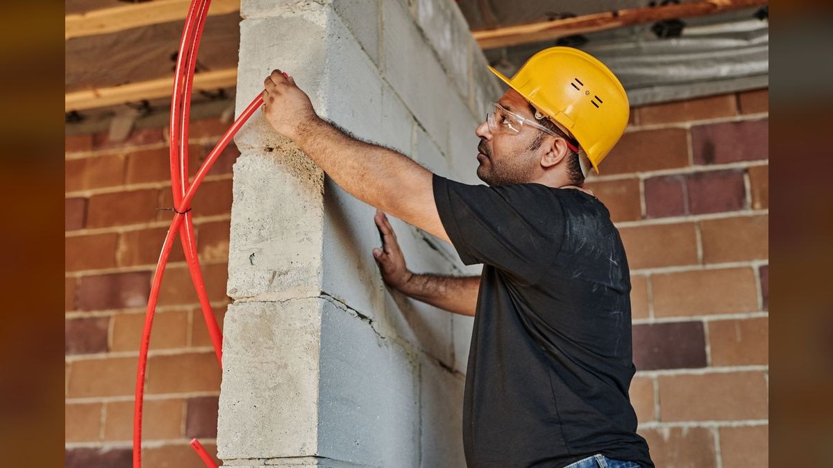 Top 10 Electrical Contractor Revenue KPIs in 2027