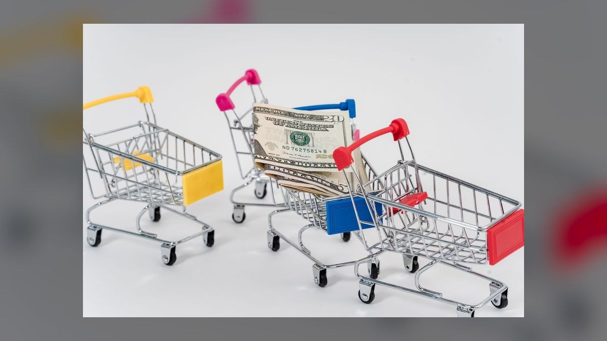 What is a healthy cost-to-revenue ratio for airline ancillary sales in 2027 — figure 7
