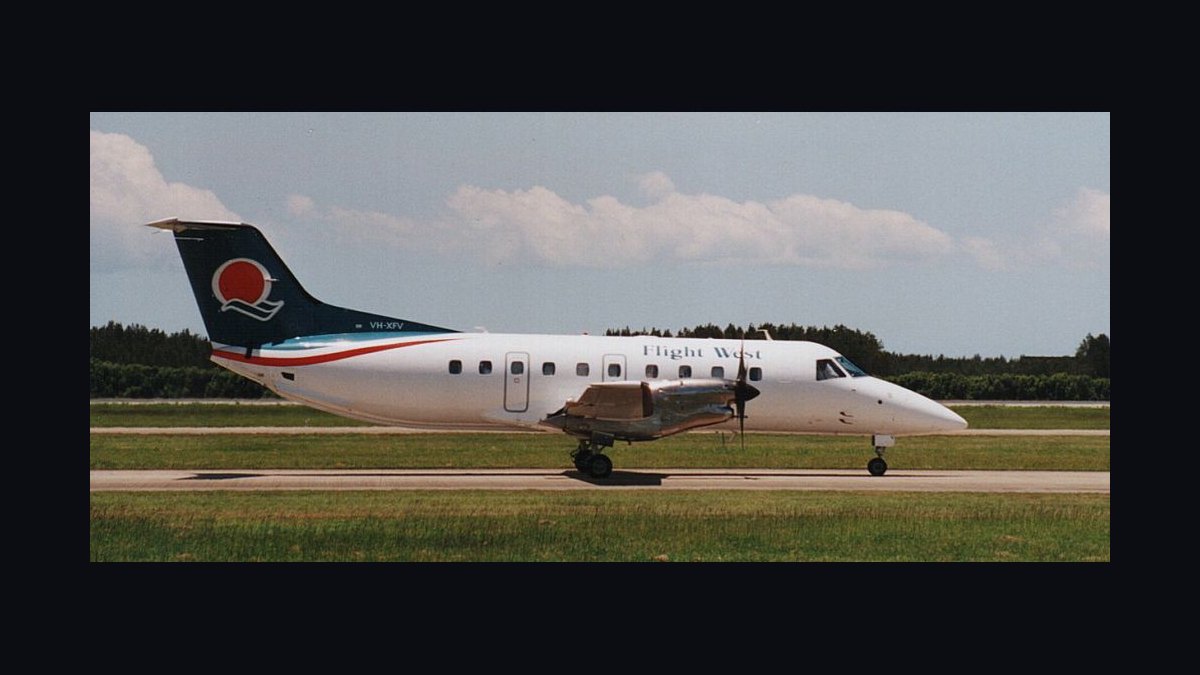 How do you benchmark cost per block hour for regional airline fleets in 2027?