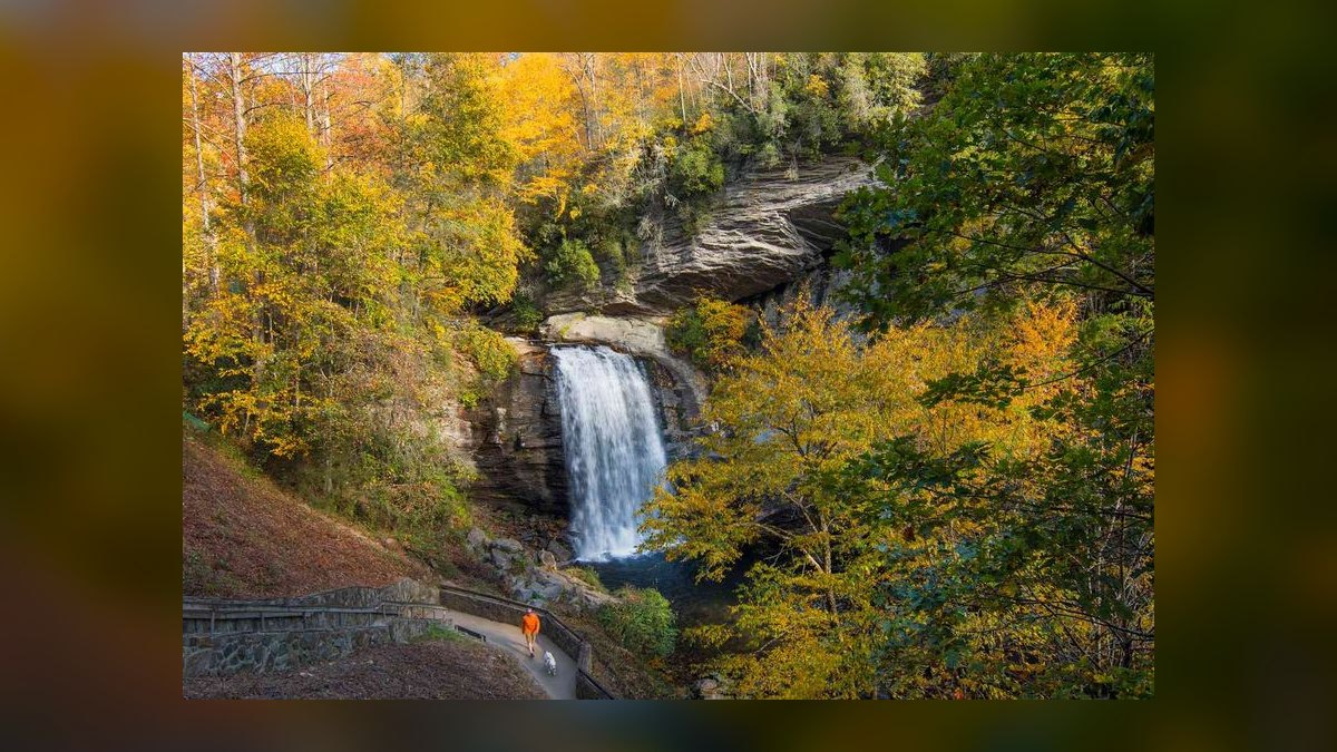 10 Best Small Towns to Retire in 2027 (Affordable, Walkable, Charming) — figure 1