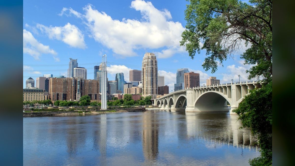 10 Best Cities to Retire in the Midwest 2027 (Low Cost, Four Seasons, Strong Healthcare)