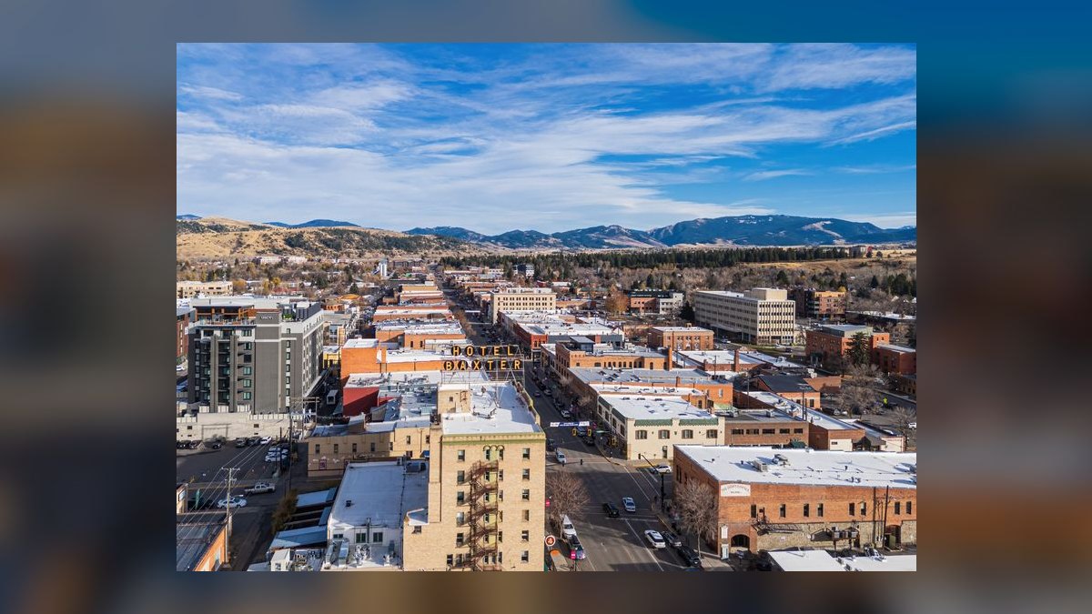 10 Best Small Towns to Live in America in 2027