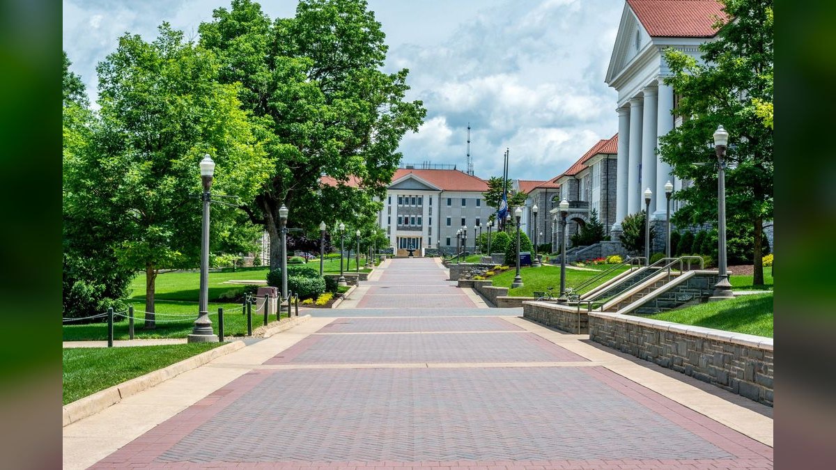 10 Best College Towns to Live in 2027 — figure 4