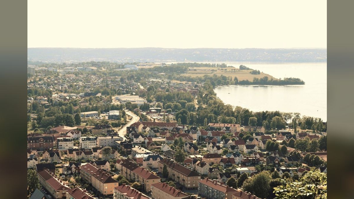 10 Best Lake Towns to Live in 2027 — figure 1