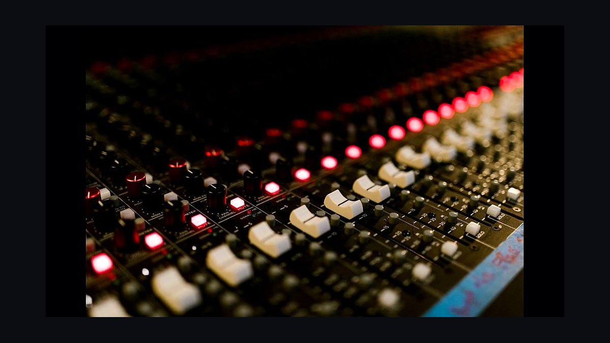 What makes a movie's sound design win an Oscar in 2027?
