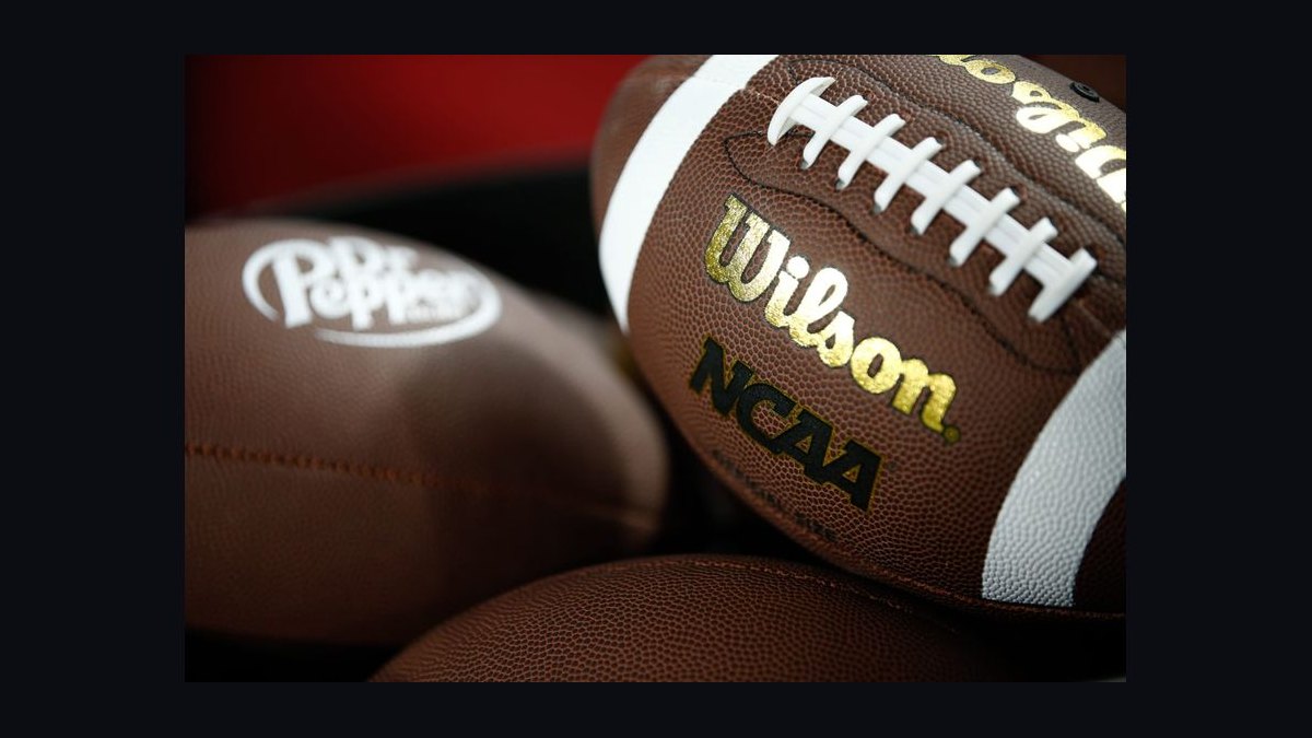 How much can a school directly pay athletes under the House settlement revenue-sharing cap in 2027?