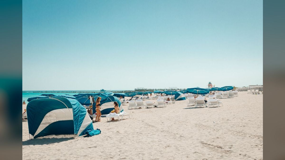 Top 10 Beach Clubs in Miami — figure 2