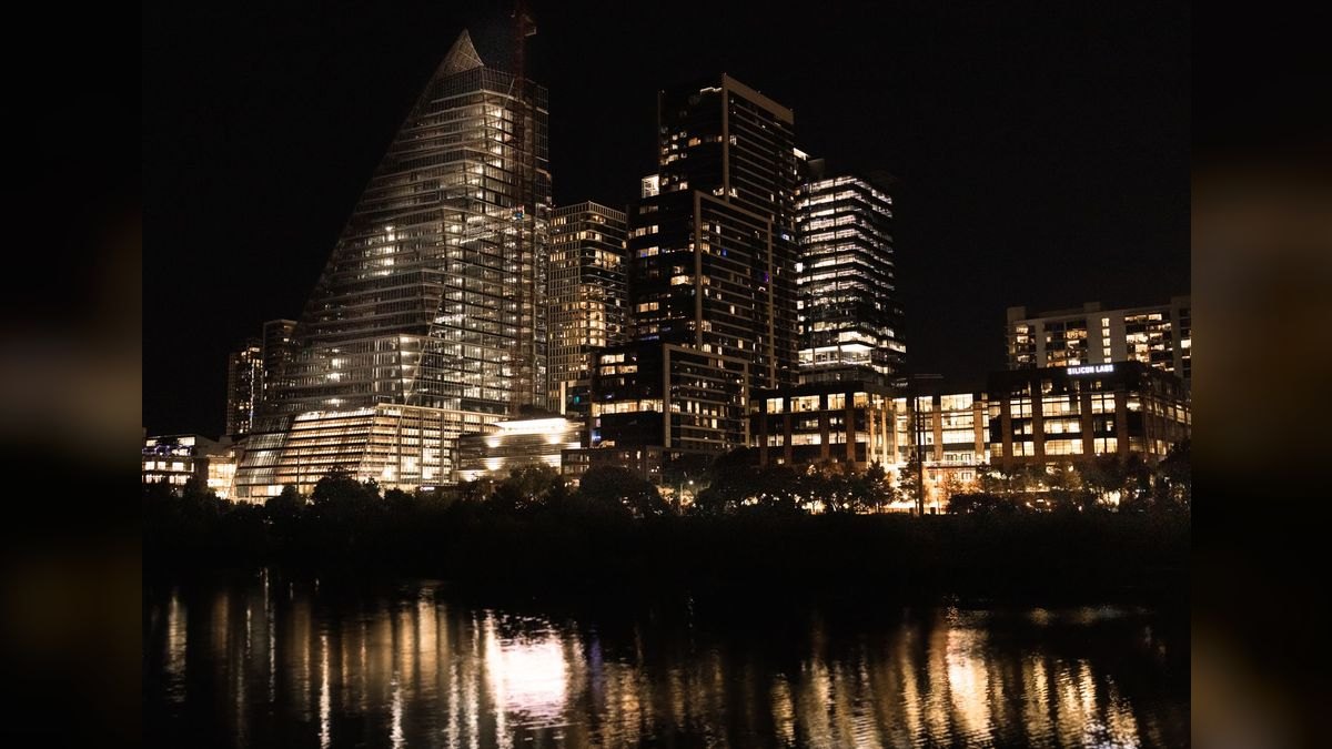 Top 10 Rooftop Bars in Austin — figure 5