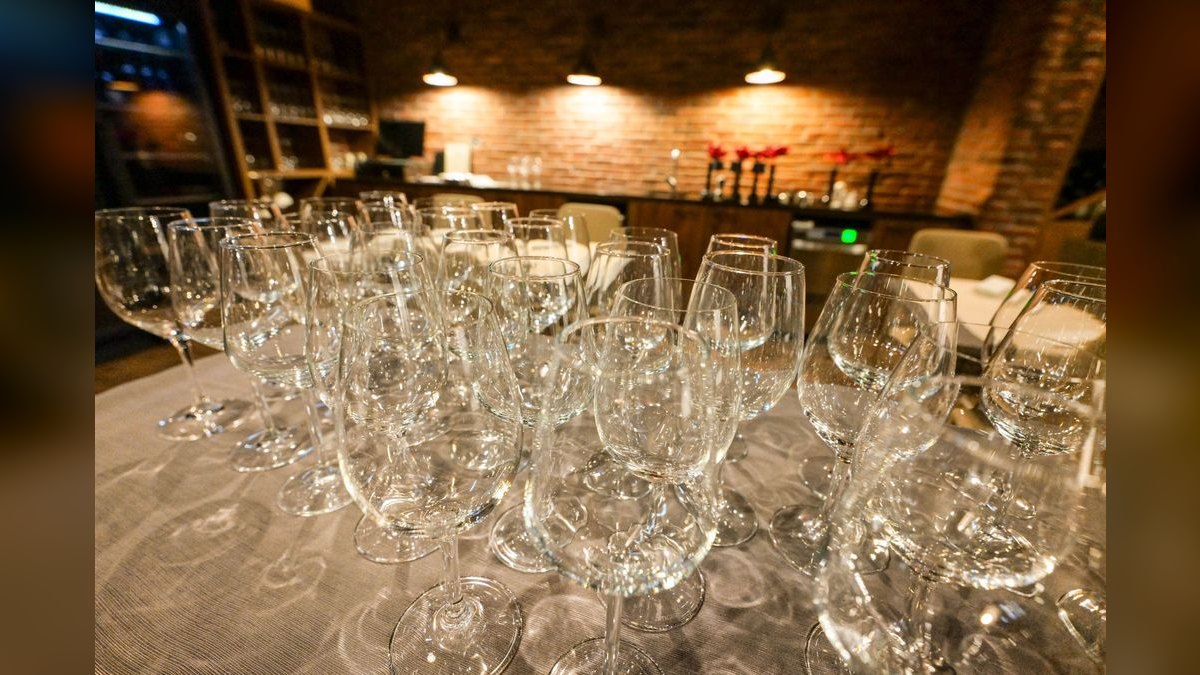 Top 10 Wine Bars in Chicago — figure 5
