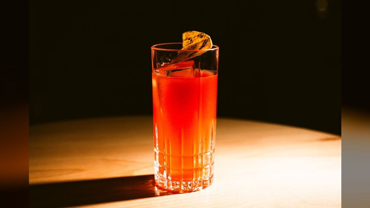 Top 10 Cocktail Bars in Chicago — figure 3
