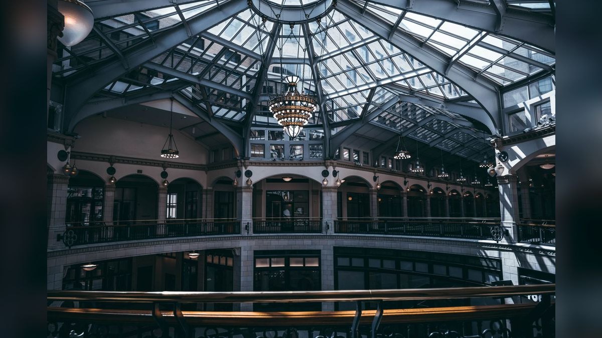 Top 10 Nightlife Spots in Milwaukee — figure 2