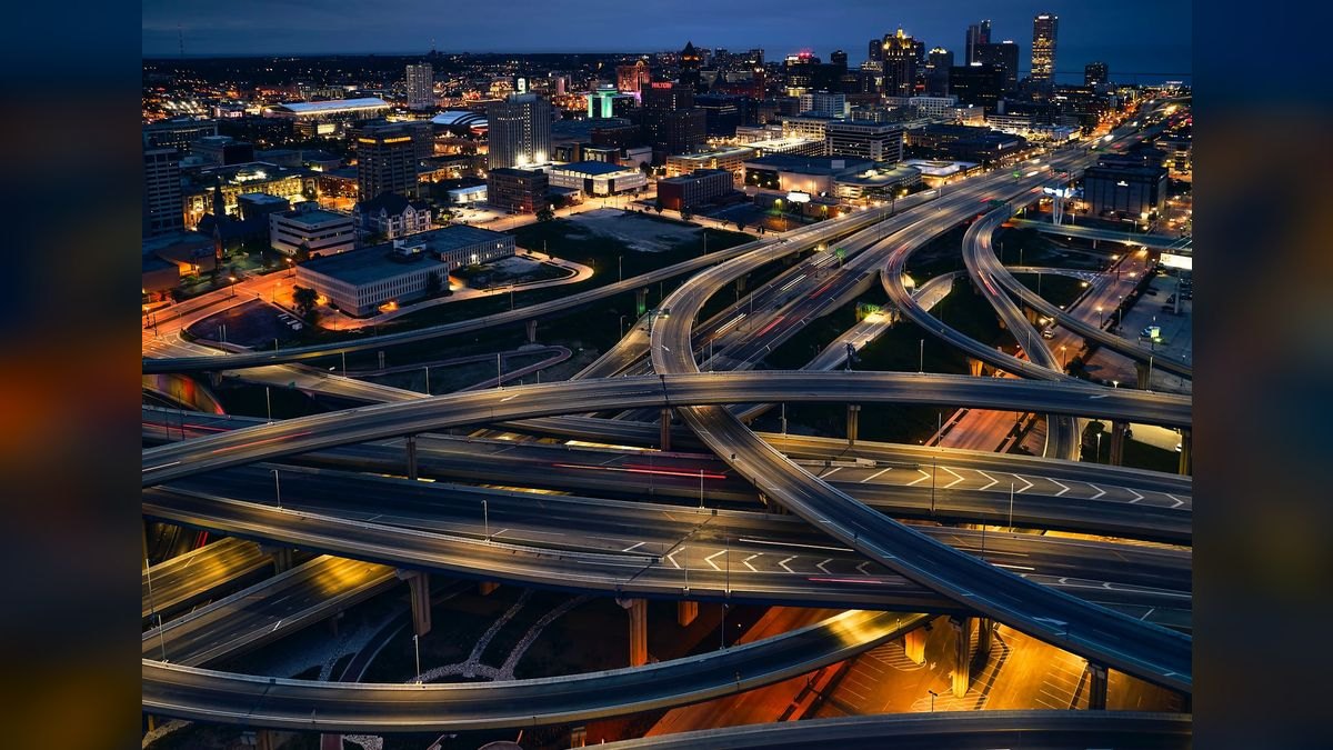 Top 10 Nightlife Spots in Milwaukee