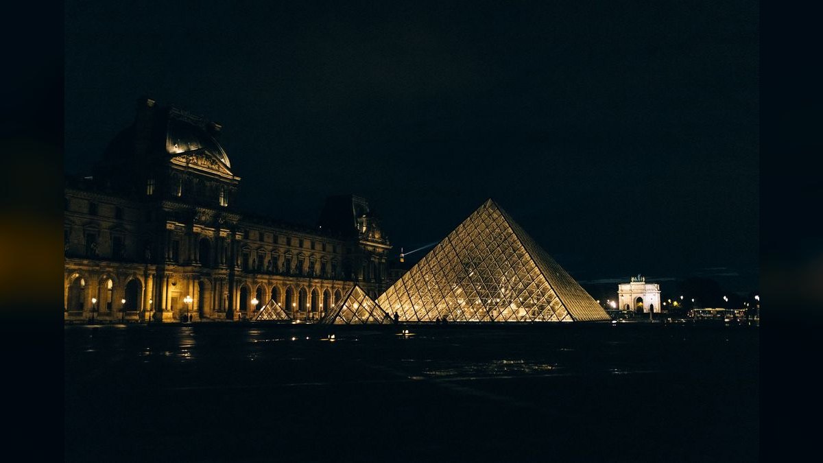 Top 10 Nightlife Spots in Paris — figure 6