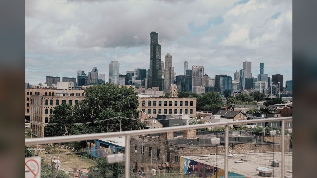 Top 10 Rooftop Bars in Chicago — figure 1