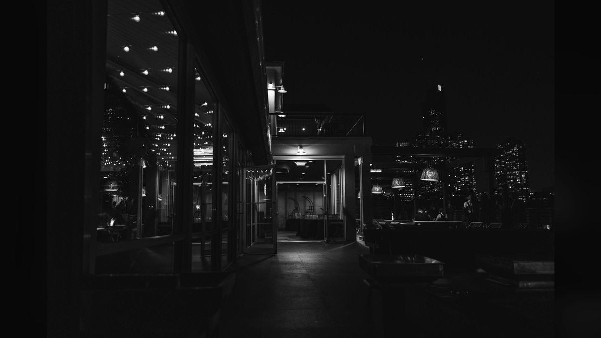 Top 10 Rooftop Bars in Chicago — figure 5