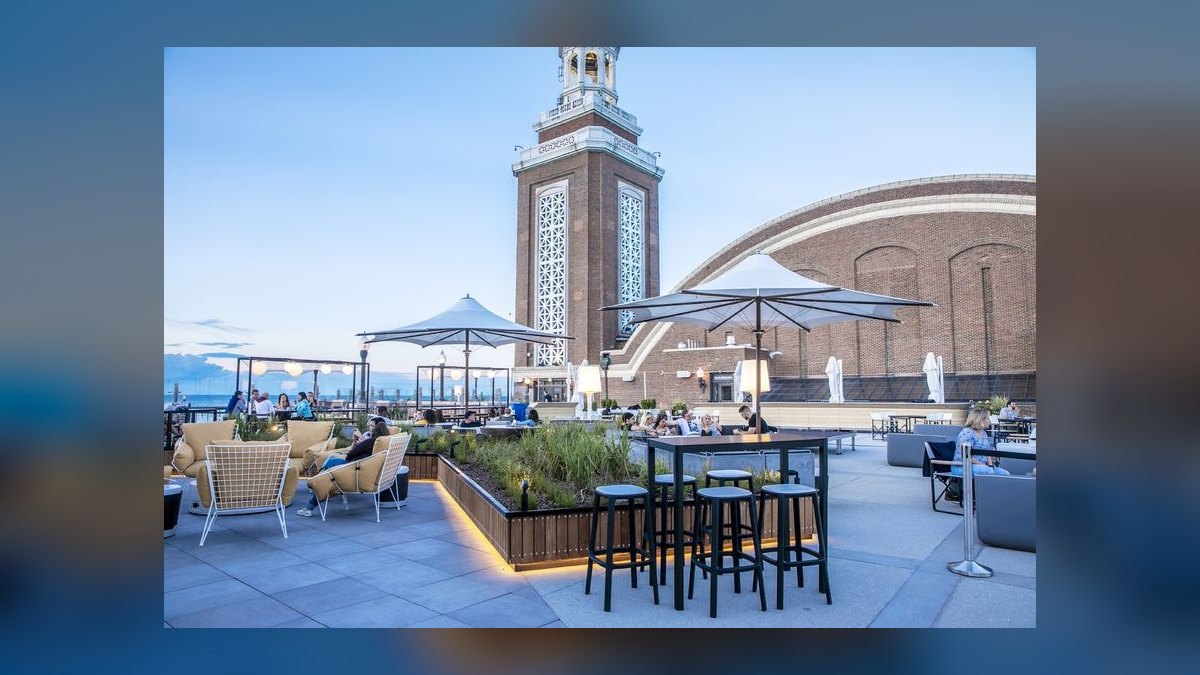 Top 10 Rooftop Bars in Chicago in 2027 — figure 7
