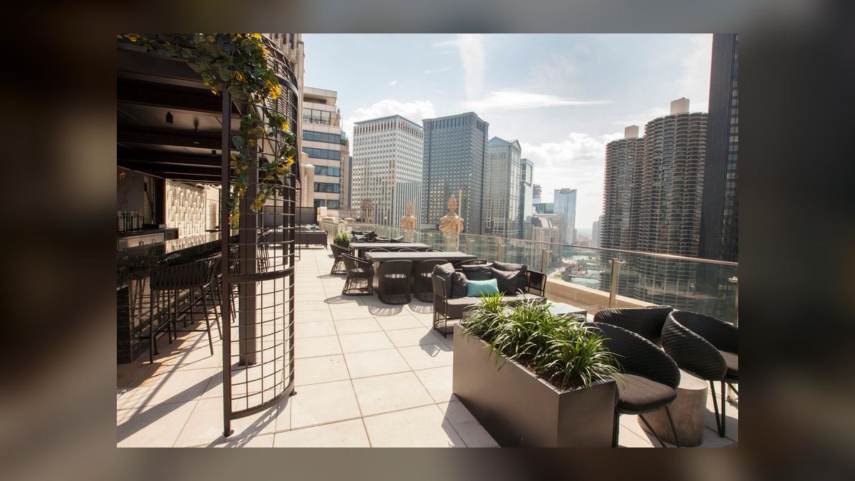 Top 10 Rooftop Bars in Chicago in 2027 — figure 9