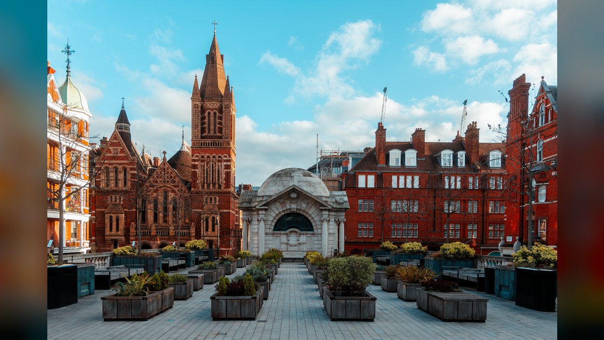 Top 10 Rooftop Bars in London — figure 1