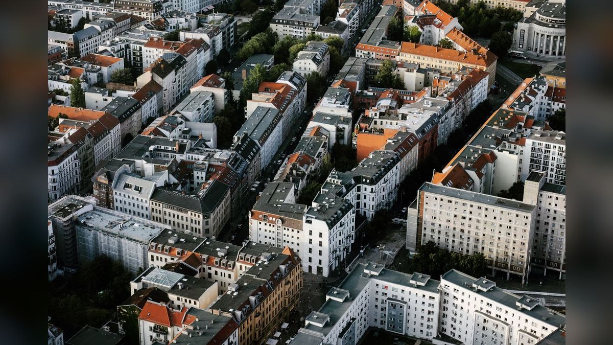 Top 10 Rooftop Bars in Berlin — figure 6