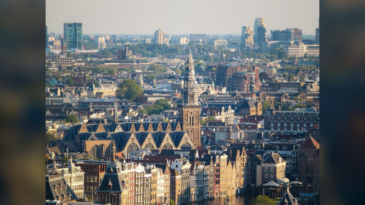 Top 10 Rooftop Bars in Amsterdam — figure 1