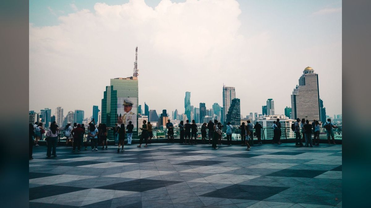 Top 10 Rooftop Bars in Bangkok — figure 5