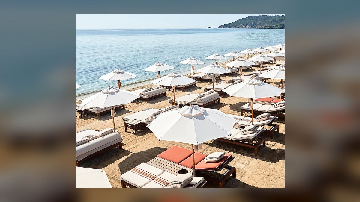 The 10 Best Beach Clubs in Saint-Tropez & the French Riviera for 2027 — figure 5