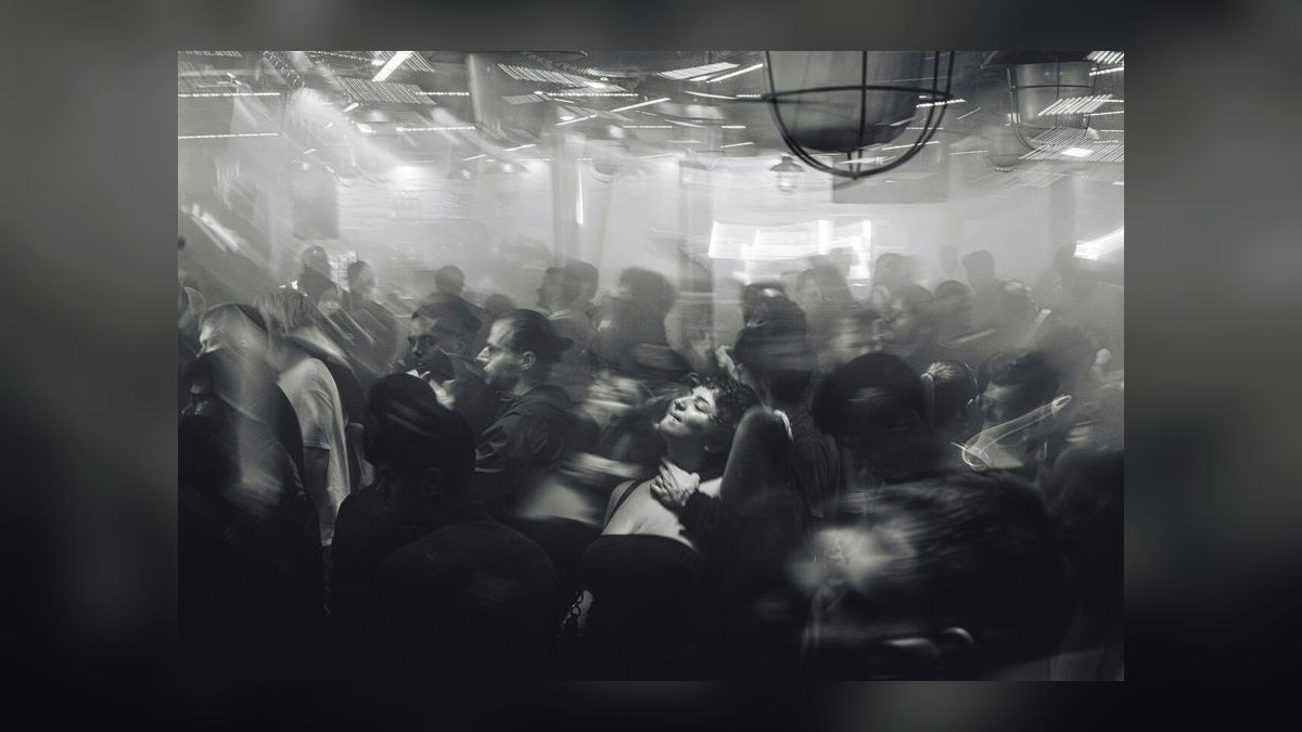 What should you know before investing in Nightlife in 2027 — figure 1