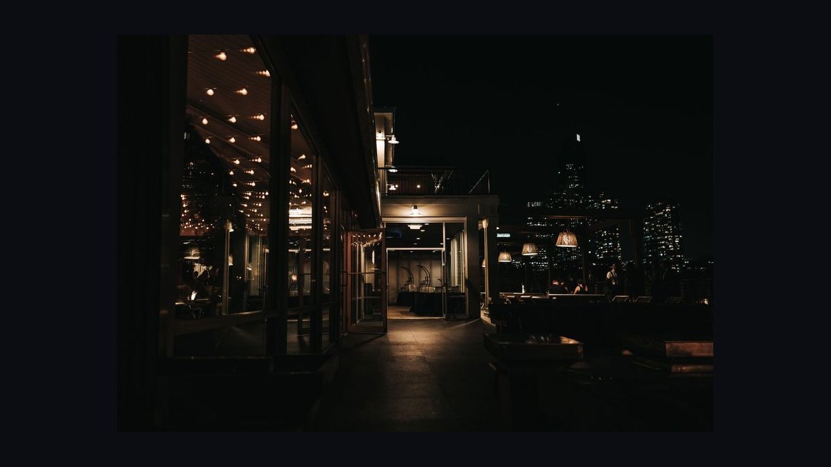 How Much Should You Budget for a Night Out at a Rooftop Bar in 2027?