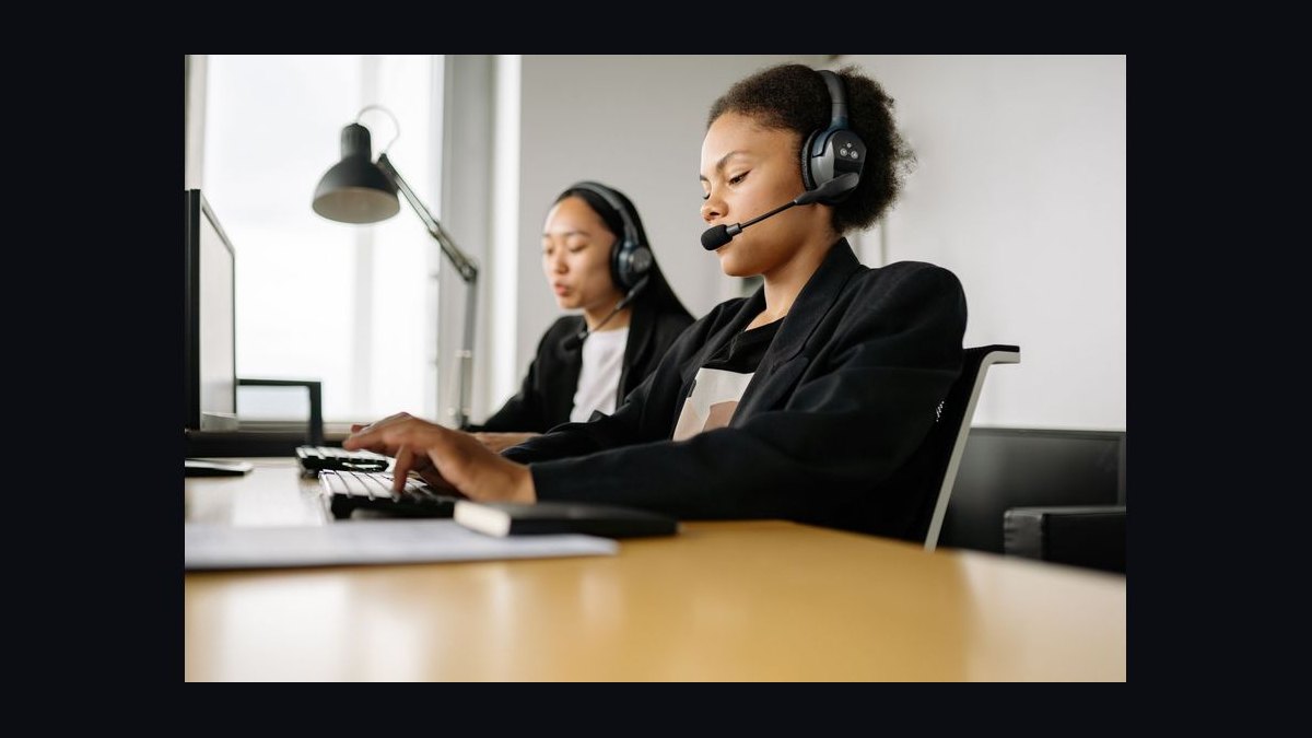 How do you report call recordings not tied to opps when parent-company rollup reporting and leadership only reviews forecast accuracy monthly on Dynamics 365  — figure 6