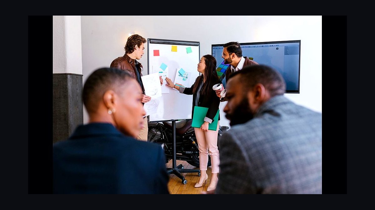 How do you forecast multi-thread gaps when no dedicated RevOps hire yet and leadership only reviews magic number monthly on Dynamics 365 in 2027 — figure 5