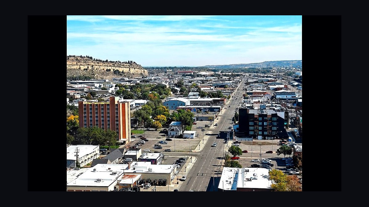 How do you reconcile bookings vs billings for full-cycle AE on Pipedrive without another point solution in 2027?