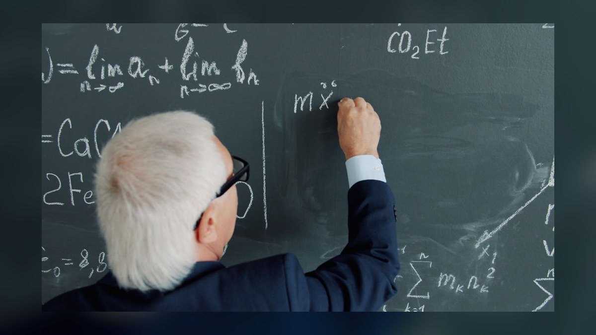 How do you decide if a fractional CRO is right for a Series A company when founder wants to step back from selling — figure 8