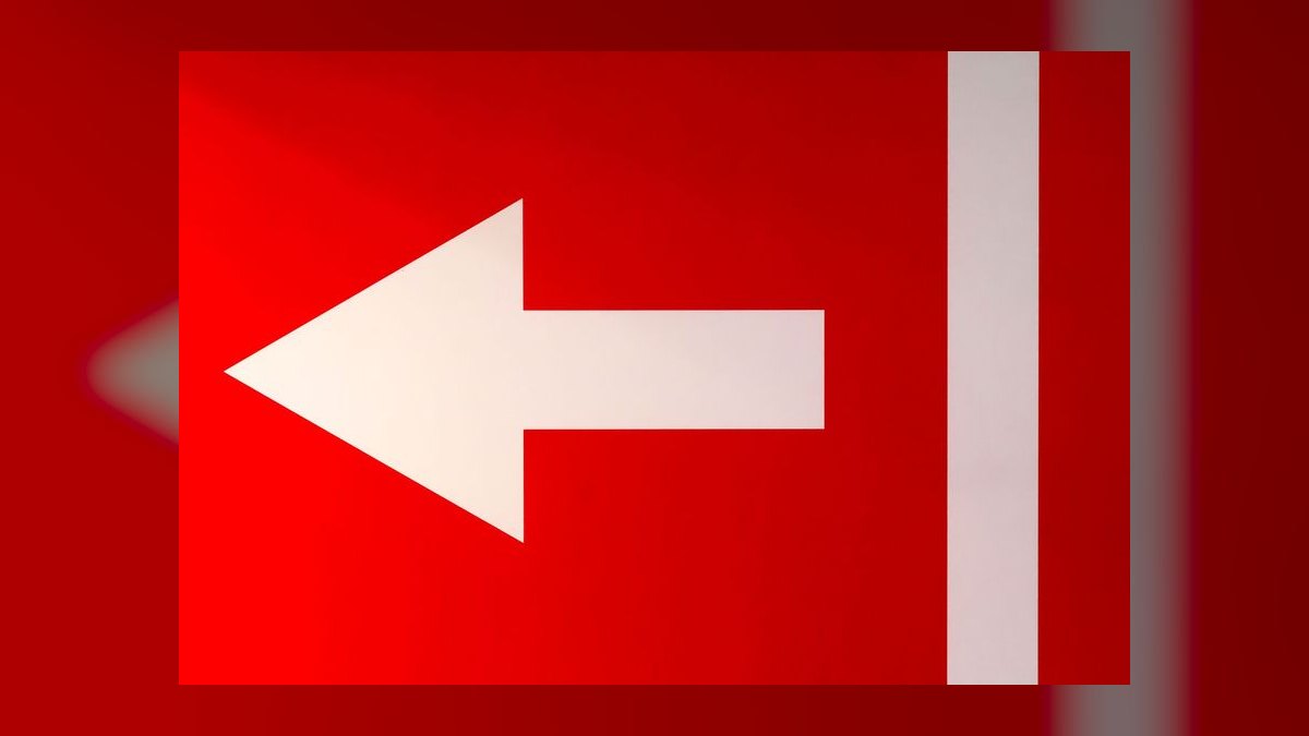 How do you decide if a CRO advisory before a full-time hire is right for a Series A company when international expansion next year — figure 6