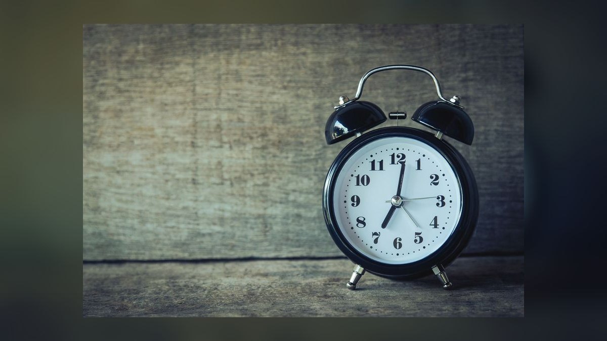 How do you decide if a full-time CRO is right for a PE-backed company when board wants a revenue turnaround — figure 6