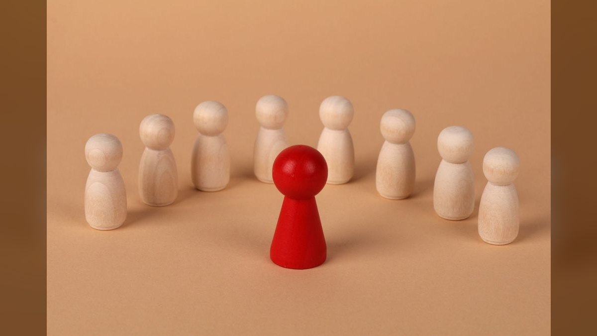 What is a RevOps Manager — and how is the role different from RevOps Analyst, Director, or VP?