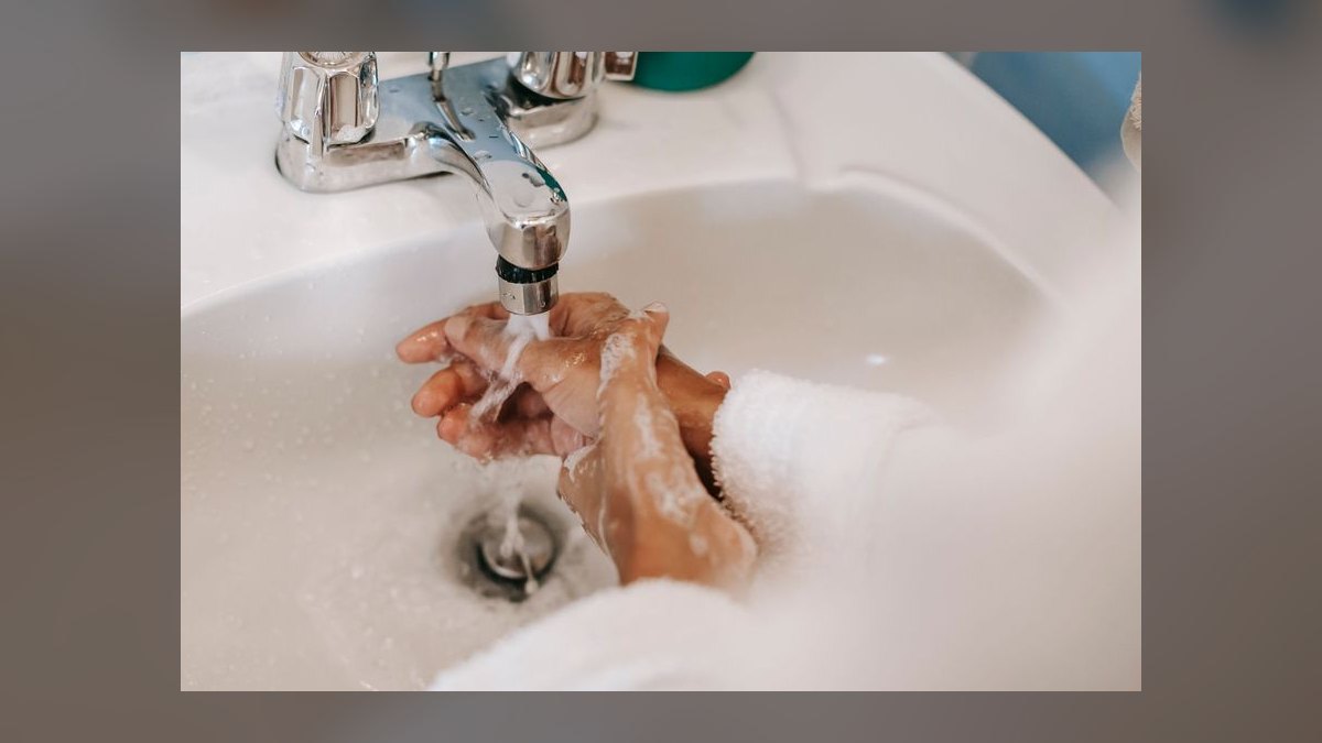 What's the right CRM hygiene policy that reps actually follow — figure 9