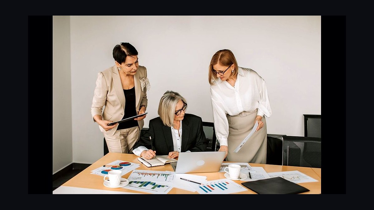 Chief vs mixed-gender executive networks — what women lose by going women-only in 2027